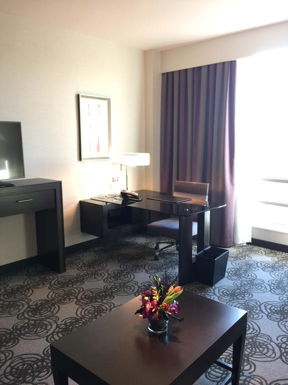 Parkwest Bicycle Casino Hotel